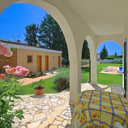 Sun Palace Residence Premantura Exterior photo