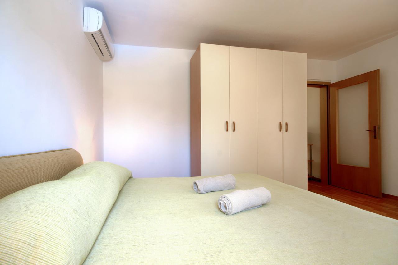 Sun Palace Residence Premantura Exterior photo