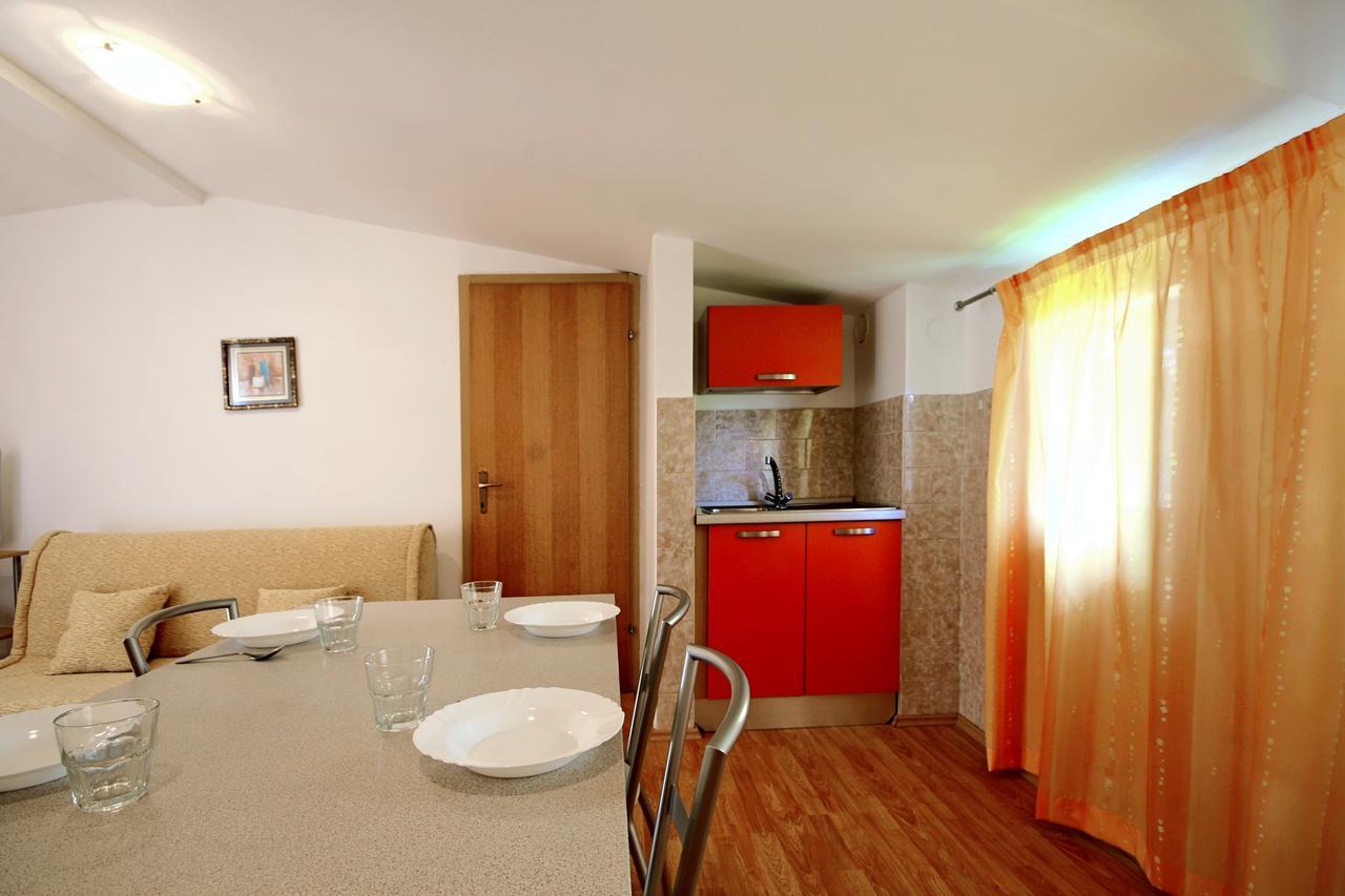 Sun Palace Residence Premantura Exterior photo